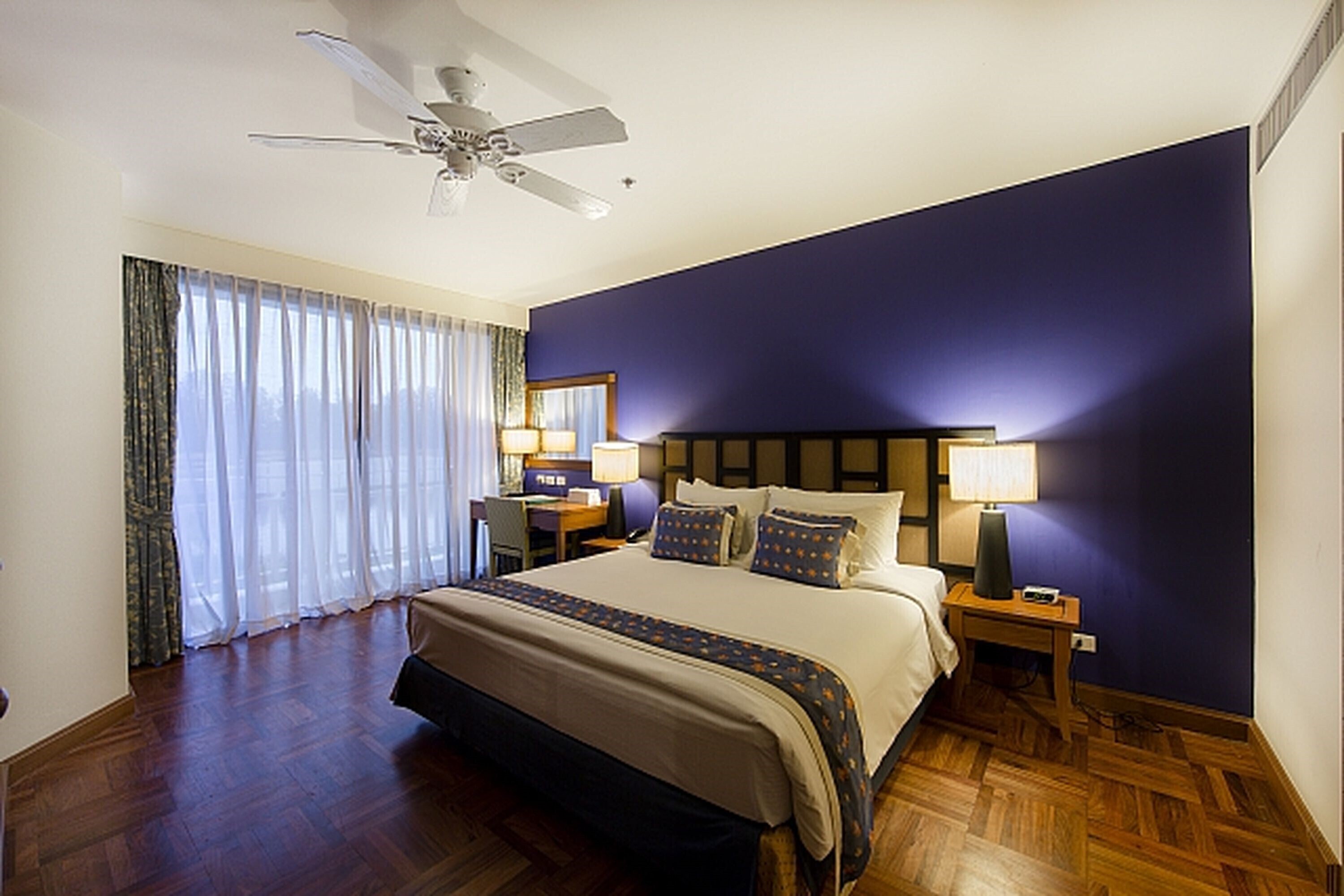 One bedroom suite. Лагуна Холидей клаб Пхукет. Laguna Club Resort Phuket. Laguna Holiday Club 4 Bangtao. Laguna Club Resort Phuket Rooms.