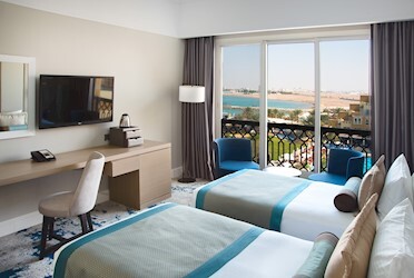 Interconnecting Family Suite Sea or Pool View
