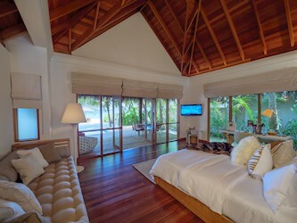 Deluxe Beach Bungalow with Pool