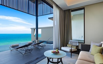 Grand Ocean View Pool Suite