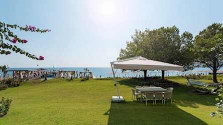 Villa Breezes Beach