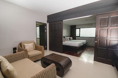 Deluxe 2 Bedroom Family Suite
