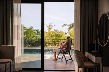 Superior Swim Up Room Garden View