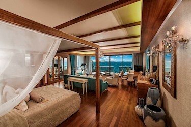 Royal Maldivian Suite