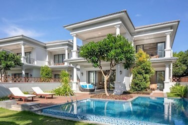 3-Bedroom Villa Garden View With Private Pool