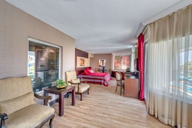 Standard Room Land View