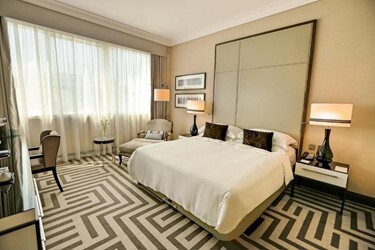 Guest Room - King Bed