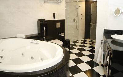 Luxury Suite