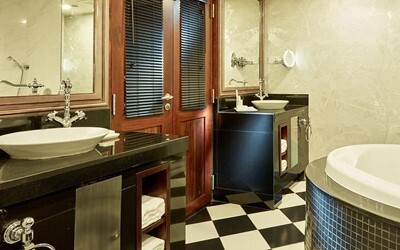 Luxury Suite