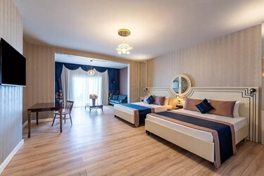 Familes-Couples Diamond Room