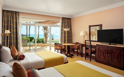 Superior Club Room