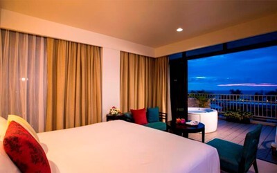 Deluxe Honeymoon Spa 