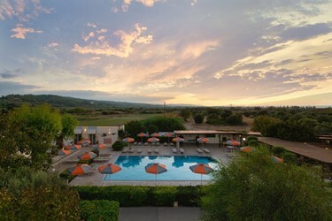 Twin / Double Superior Room Pool View