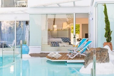 Suite With Private Pool