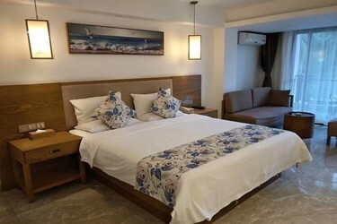 Garden View King bed Room