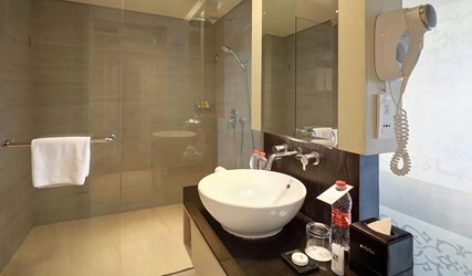 Grand Deluxe Room with Pool View