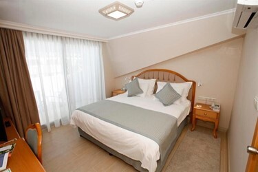 Family Suite Side Sea View