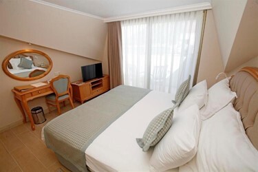 Family Suite Side Sea View