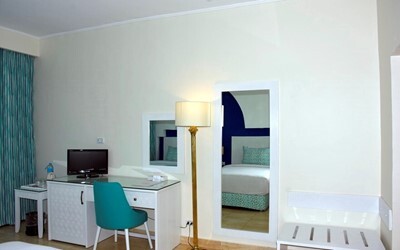 Superior Pool View Room
