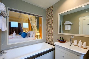 Pool Access Deluxe Room Green Wing