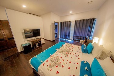 Executive Suite Ocean View with Balcony