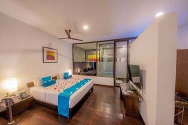 Executive Suite Ocean View with Balcony