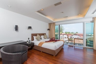 3-Bedroom Supreme Penthouse