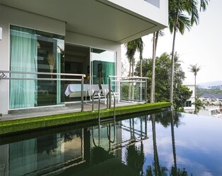 Grand Pool Access