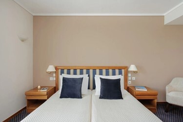 Superior Twin Room Garden/City View
