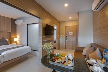 Grand Deluxe Sunset View Room