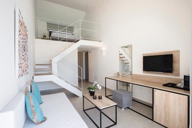 Executive Loft Suite Inland View