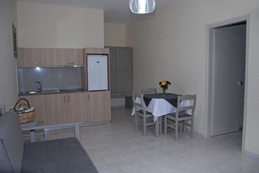 Apartment 2-4
