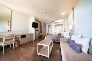Deluxe Beachfront Bungalow