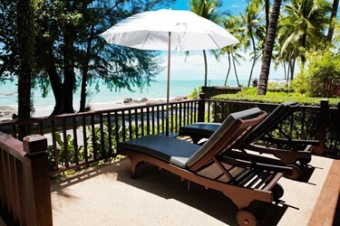 Deluxe Beachfront Bungalow