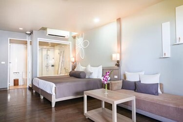 Deluxe Beachfront Bungalow