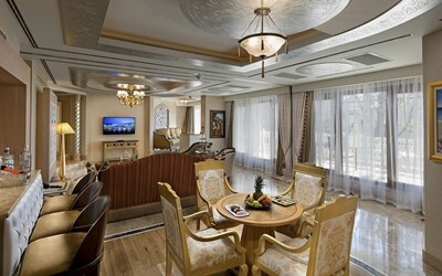 Lake House