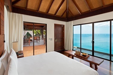 Cliff pool villa