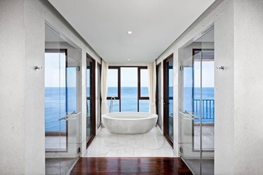 Cliff pool villa