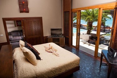 Beachfront Pool Villa
