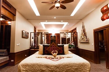 Beachfront Pool Villa