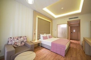 Promo Room