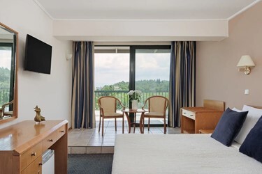 Deluxe Double Room Side Sea View