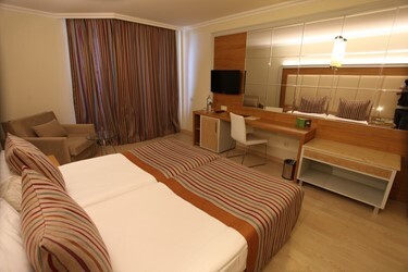 Standard Room Lateral Sea View