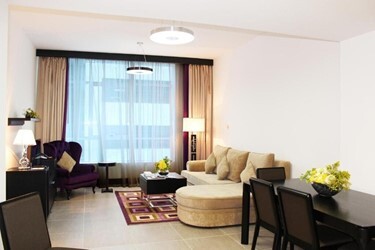 Deluxe Queen One Bedroom Apartment
