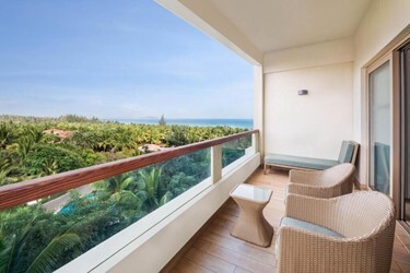 Coconut Grove Sea View Twin