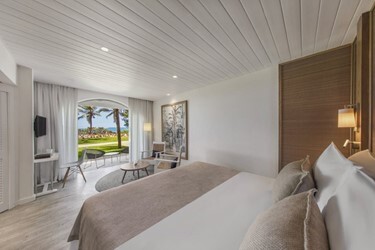 Standard Sea Facing