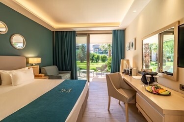 Double Room Deluxe with Garden View