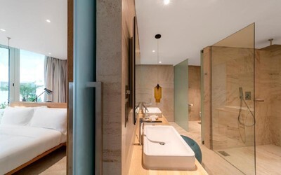 Master Suite Jacuzzi