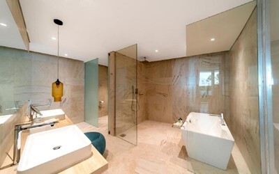 Master Suite Jacuzzi