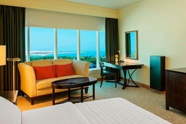 Le Royal Room Guest room 1 King or 2 Twins